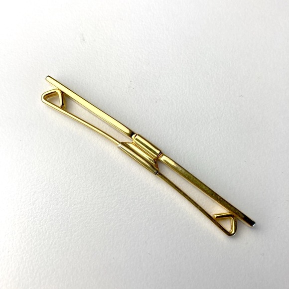 The Unbranded Brand Other - Vintage Collar Bar Clip Style with Gold Finish